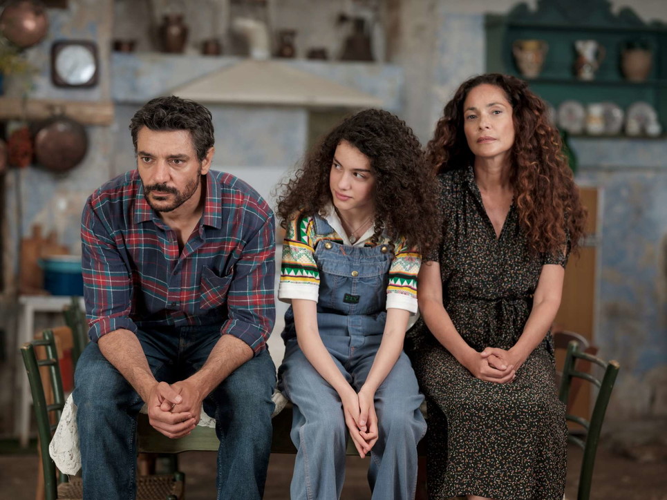 Ascolti Tv: “Storia di una Famiglia Perbene” conquista il pubblico